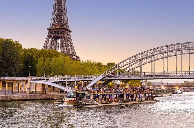 Bistro Parisien Dinner & Sightseeing Cruise