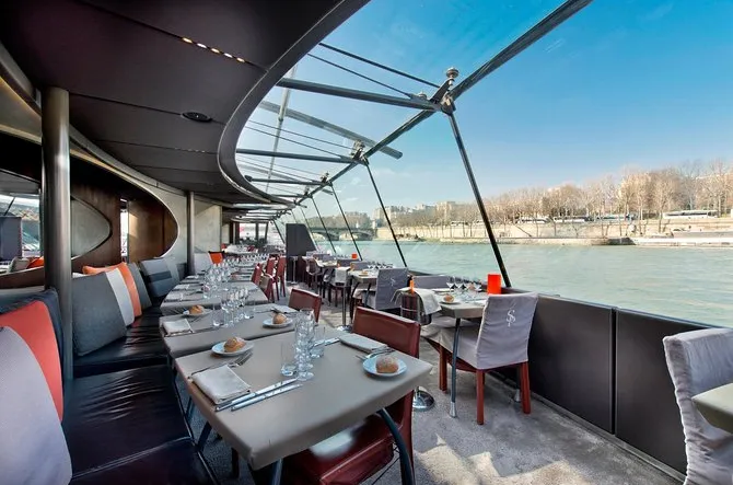 Seine Lunch Cruise with Live Music