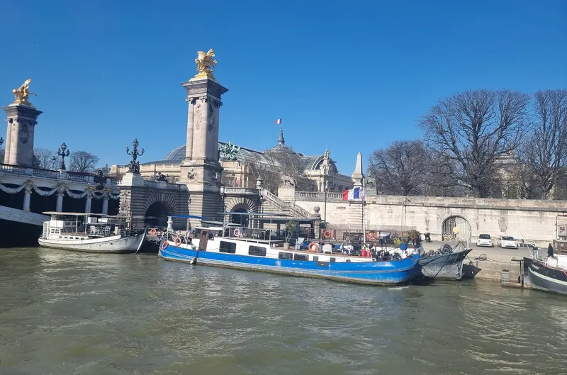 Bateaux-Mouches 70-Minute Seine Cruise
